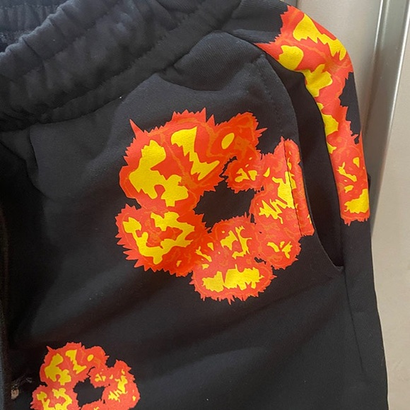 Denim Tears Flame Print Casual Shorts in Black and Yellow - Picture 5 of 8